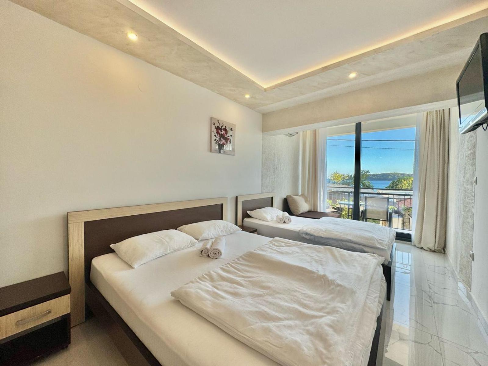 Beachfront Hotel Palma - Jaz Budua Esterno foto